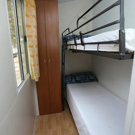 Mobile Homes Comfort Capri Bijela Uvala פארק נופש 4*