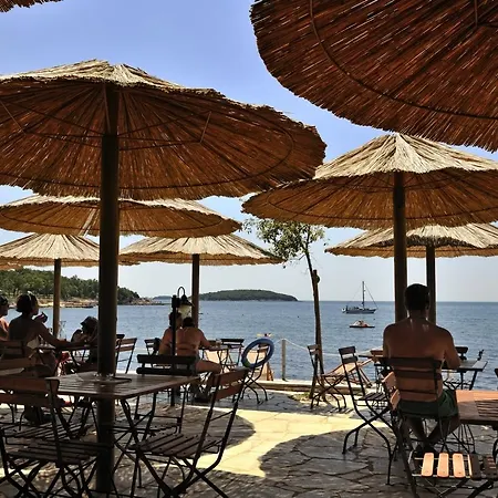 Mobile Homes Comfort Capri Bijela Uvala Aldeamento Turístico Mugeba