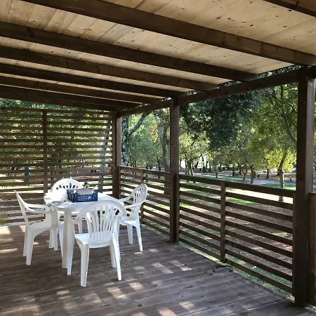 Parco vacanze Mobile Homes Comfort Capri Bijela Uvala 4*